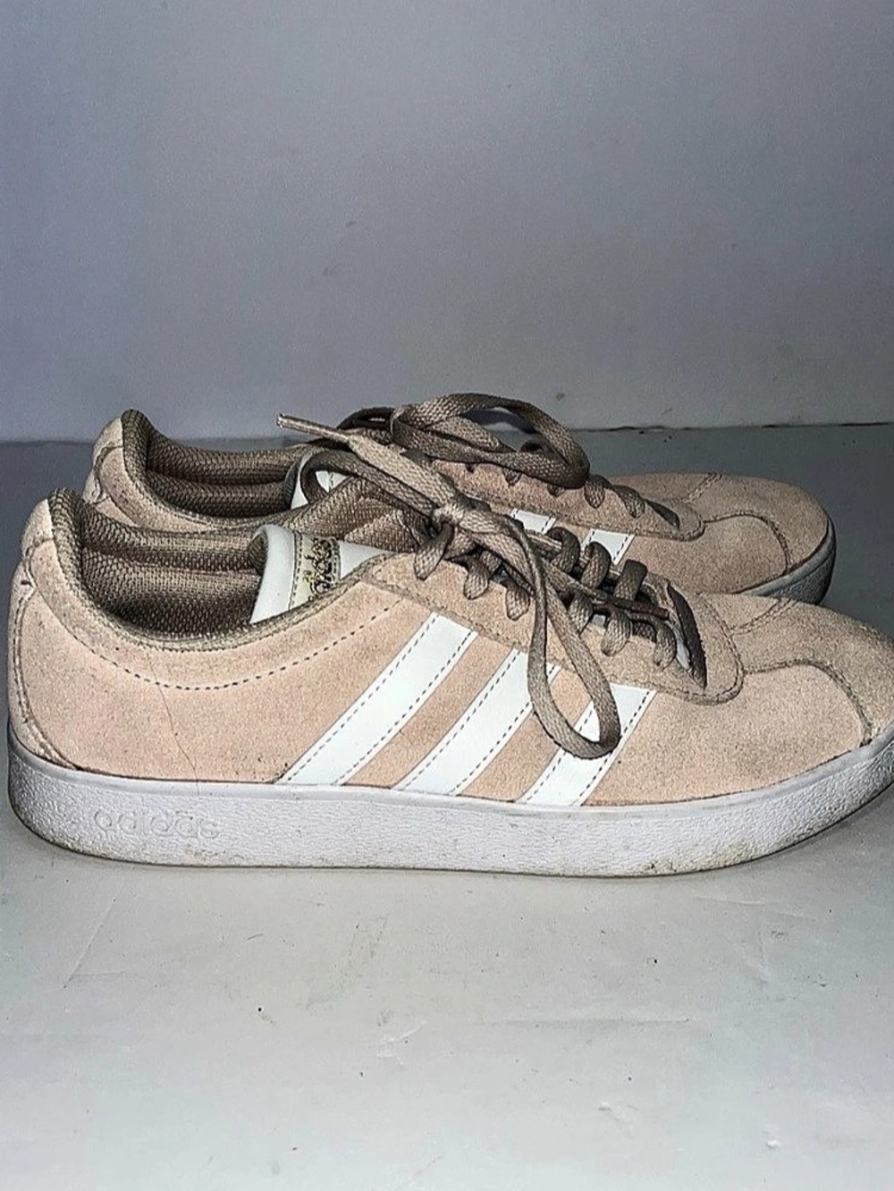 Adidas VL Court Shoes Size 8M Soft Pink Suede
